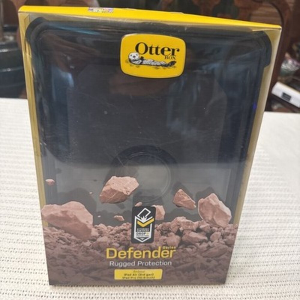OtterBox 77-55780 Defender Series iPad Air Case - Black 3rd Gen/ Pro-10.5
